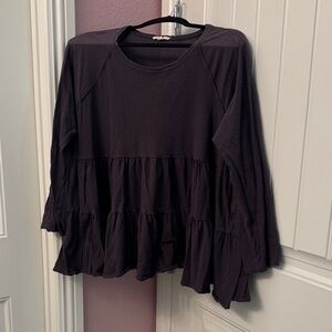 Easel Women's Dark Gray Ruffle Long Sleeve Top